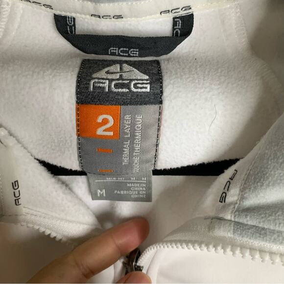 Nike ACG white soft shell thermal layer jacket size medium - Picture 2 of 6